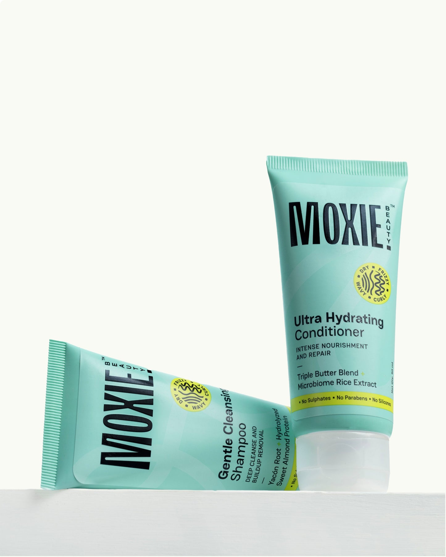 Rinse & Shine Travel Duo with shampoo and conditioner for hydrated and healthy-looking hair